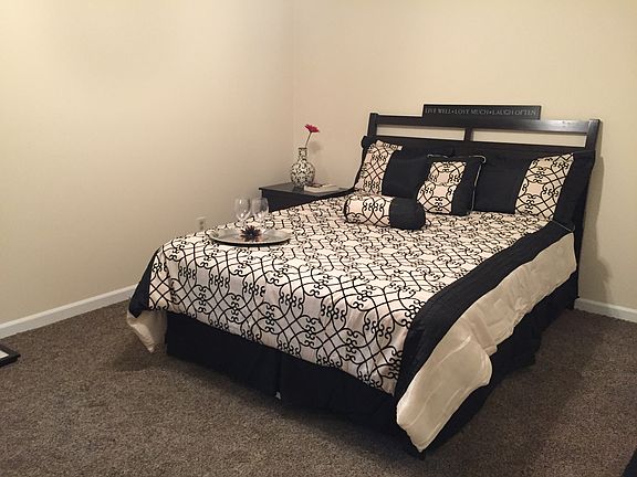 5th image of 317 Moore Cir NE
