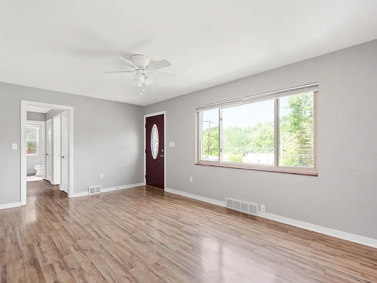 5649 Library Rd — Photo 8