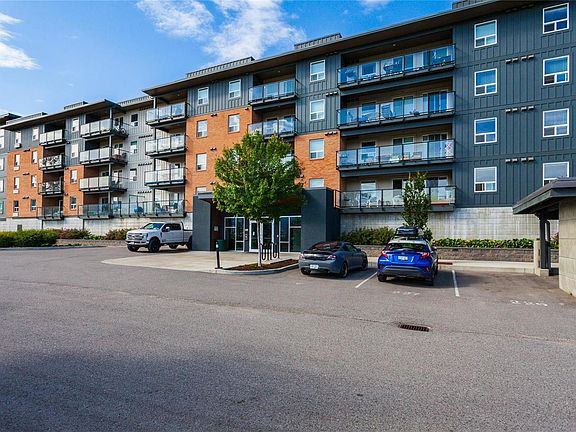 3rd image of 883 Academy Way Penthouse 7