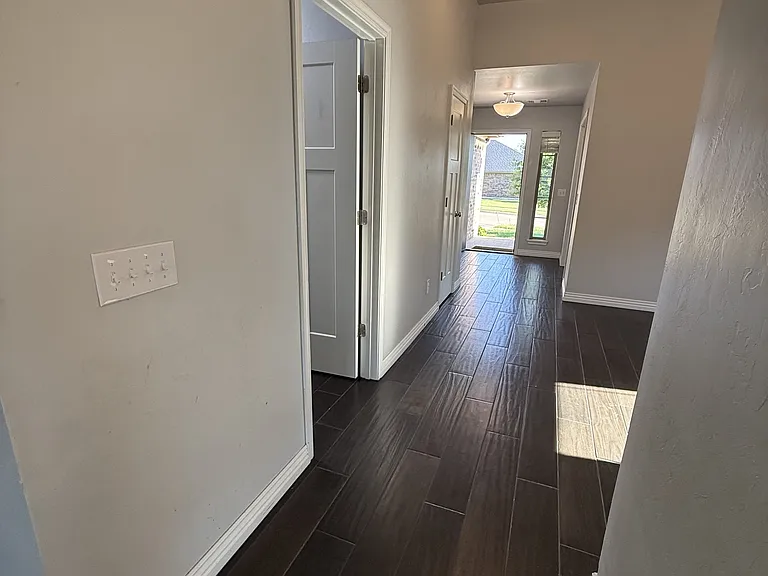 4405 W Country Club Dr — Photo 4