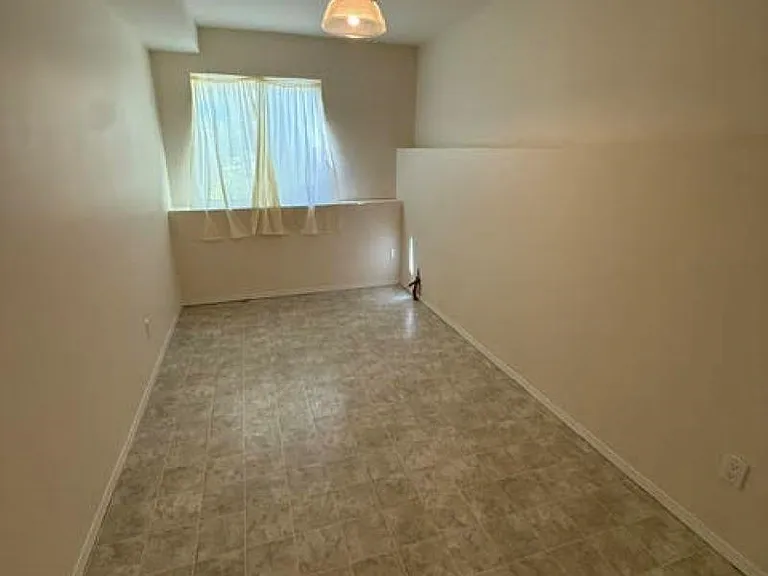 16XX Plateau Cres — Photo 19