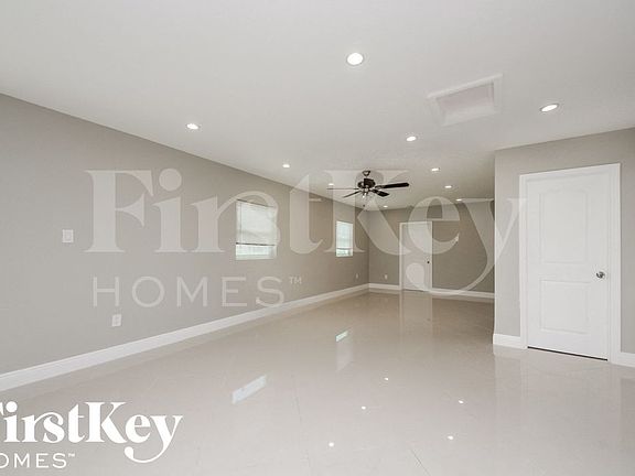 3rd image of 500 NE 61st St
