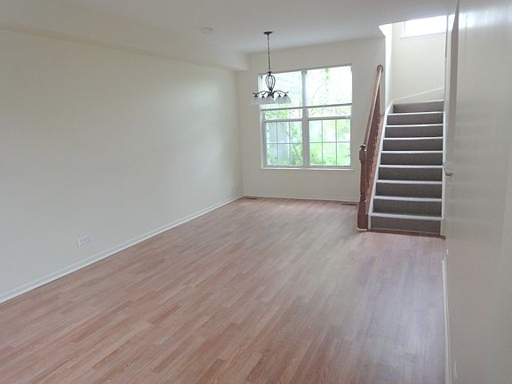 4th image of 217 Wilton Ln