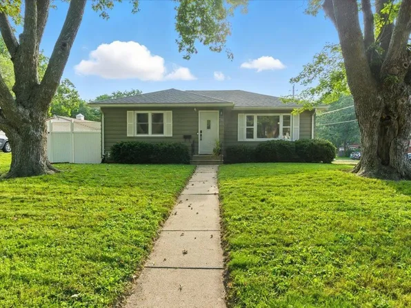 437 Ardmore St, Waterloo, IA 50701