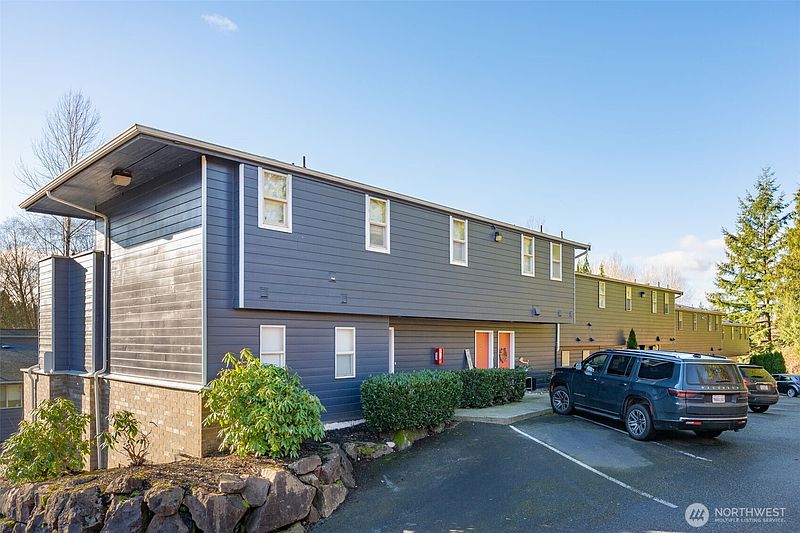 5th image of 21125 81st Street NE