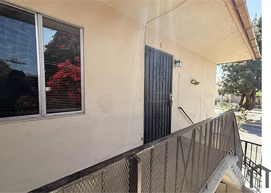 3348 Santa Fe Ave #6 — Photo 2