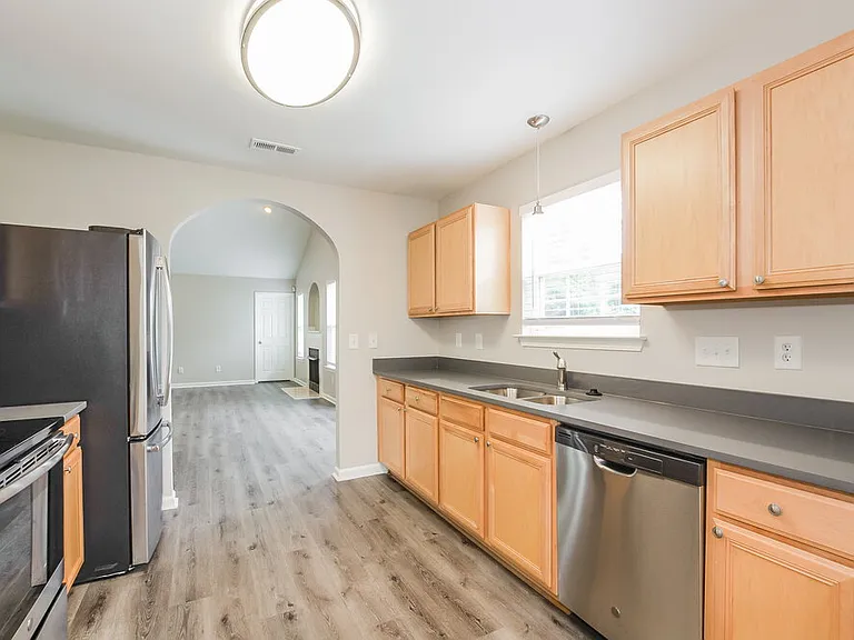 6423 Nevin Glen Dr — Photo 10