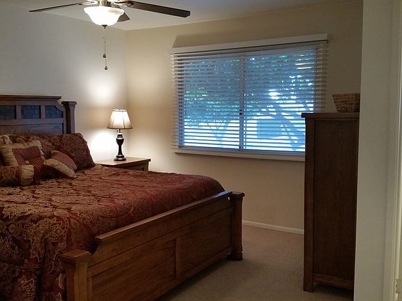 4th image of 10801 W Willowbrook Dr