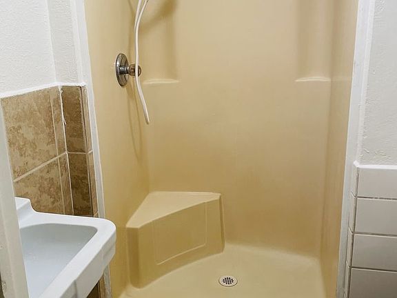 5th image of 524 Solano St #4A