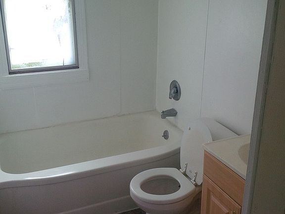 4th image of 1504 Purdue Ave