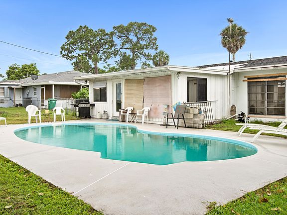 5th image of 450 E Prima Vista Blvd