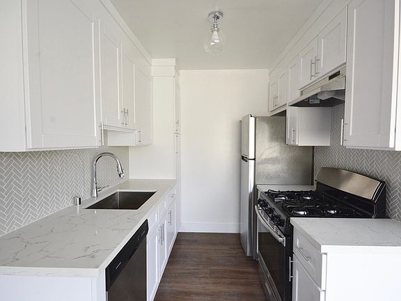 5th image of 1508 Stanford Dr #5