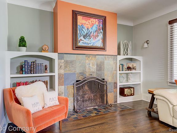 5th image of 341 Silman St