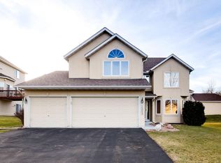 16024 Kennard Ct, Lakeville, MN 55044