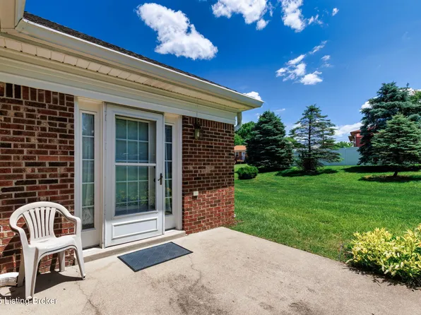 8645 Applegate Village Dr, Louisville, KY 40219