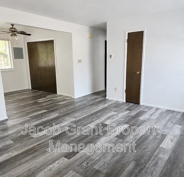 796 Whittier St #2 — Photo 3
