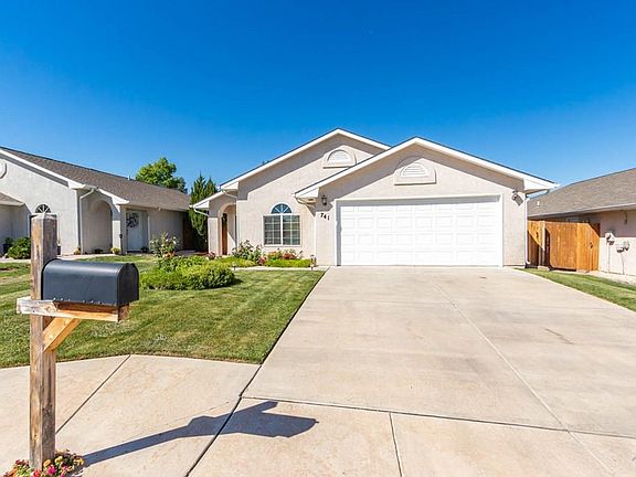 3rd image of 741 Ardath Ln