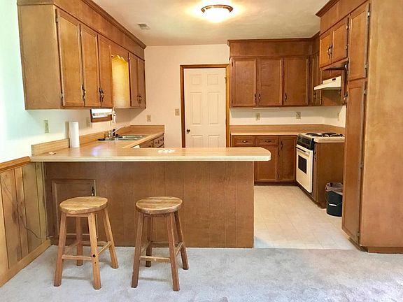 5th image of 451 Keesling Ave