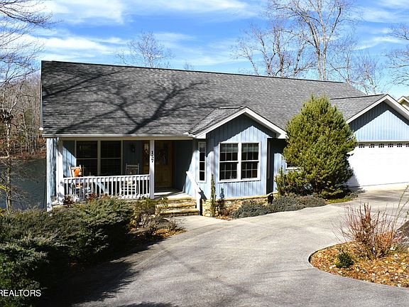 3rd image of 157 Meadowview Dr