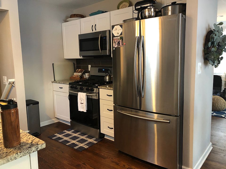 2nd image of 2150 Tyler Ave