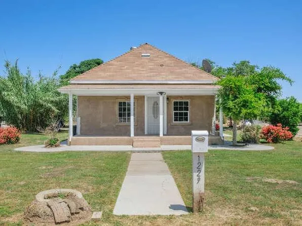 1229 7 1/2 Ave, Kingsburg, CA 93631