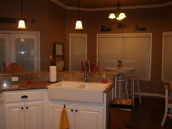 4th image of 521 Wildwood Trl