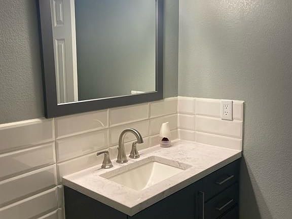 5th image of 7200 Clarewood Dr APT 207