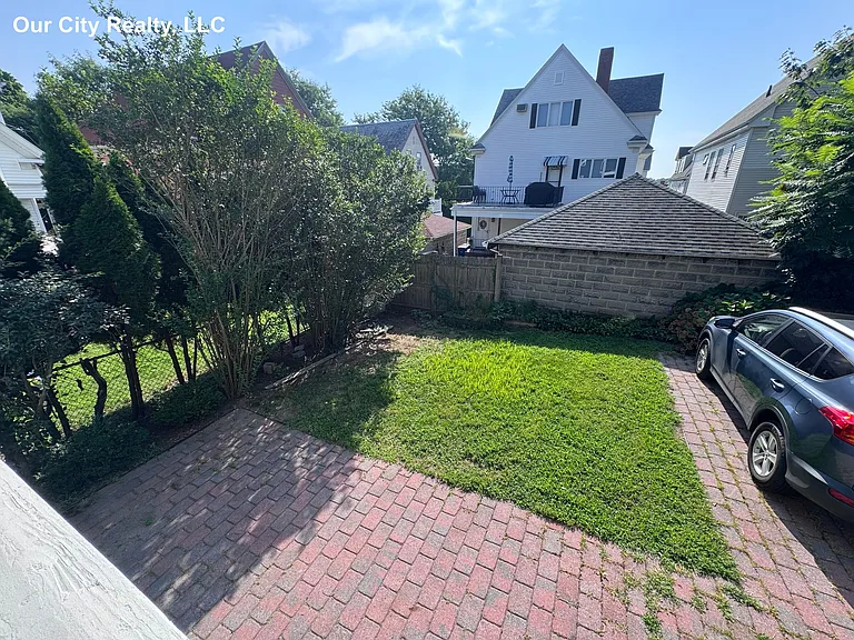 21 Westminster St — Photo 13