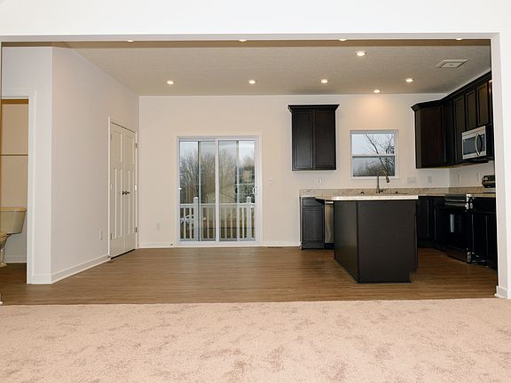 4th image of 130 Dusky Willow Dr