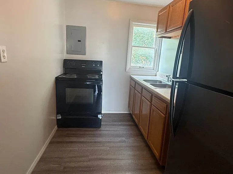 1414 W Washington St — Photo 9
