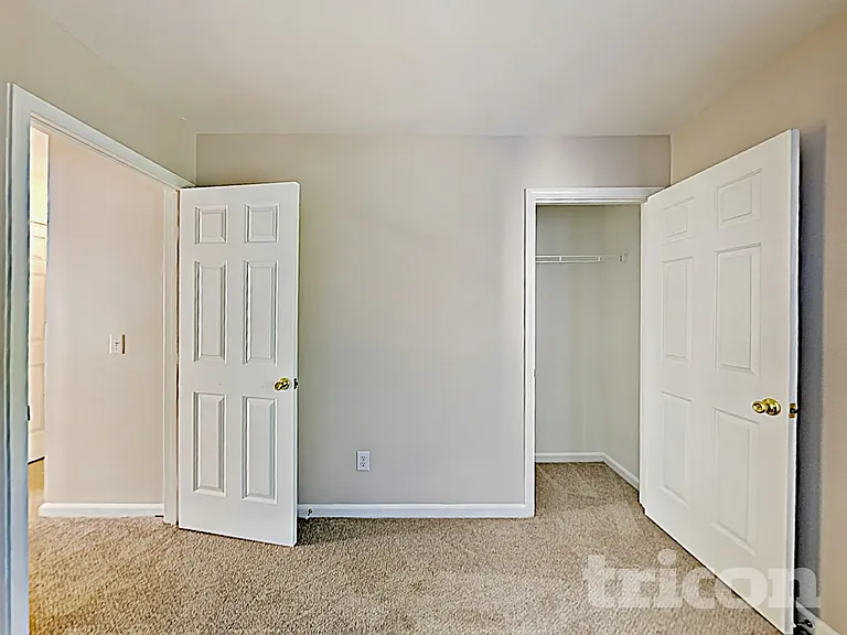 1221 Brook Farm Ln — Photo 12
