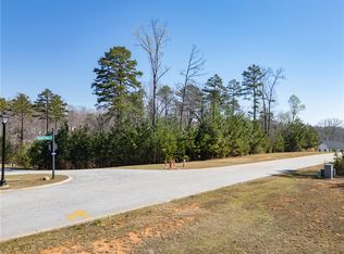 713 Sunset Cove Dr, West Union, SC 29696