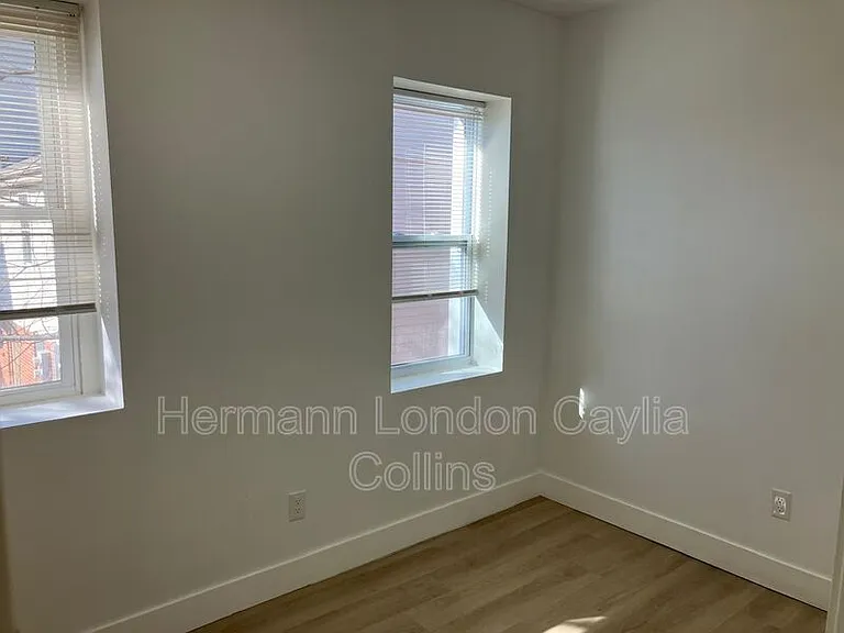 5832-5834 Etzel Ave #5834-1F — Photo 6