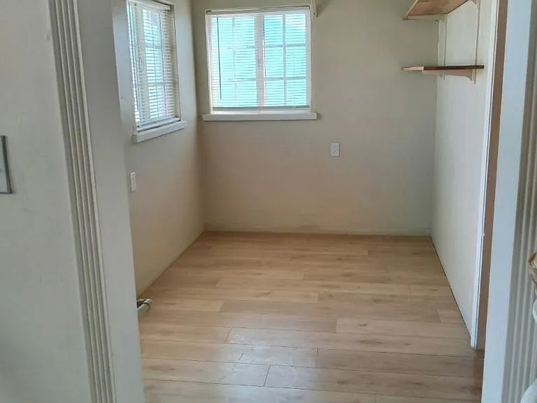 709 Valley Ave — Photo 6