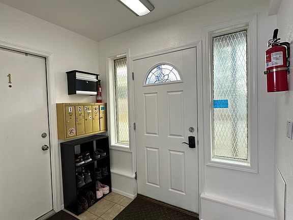 5th image of 936 W 20th Ave APT 2