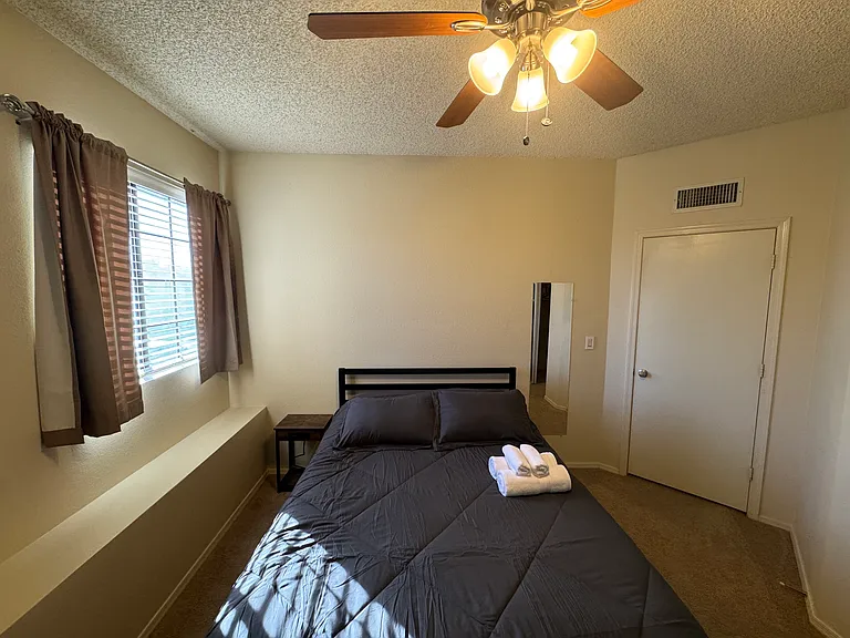3728 N Copenhagen Dr — Photo 24