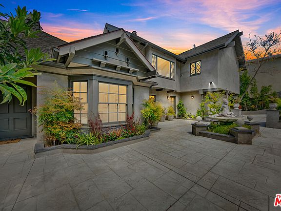 3rd image of 3772 Berry Dr