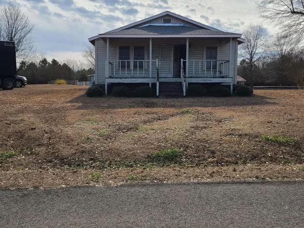 206 10th Ave SW, Graysville, AL 35073