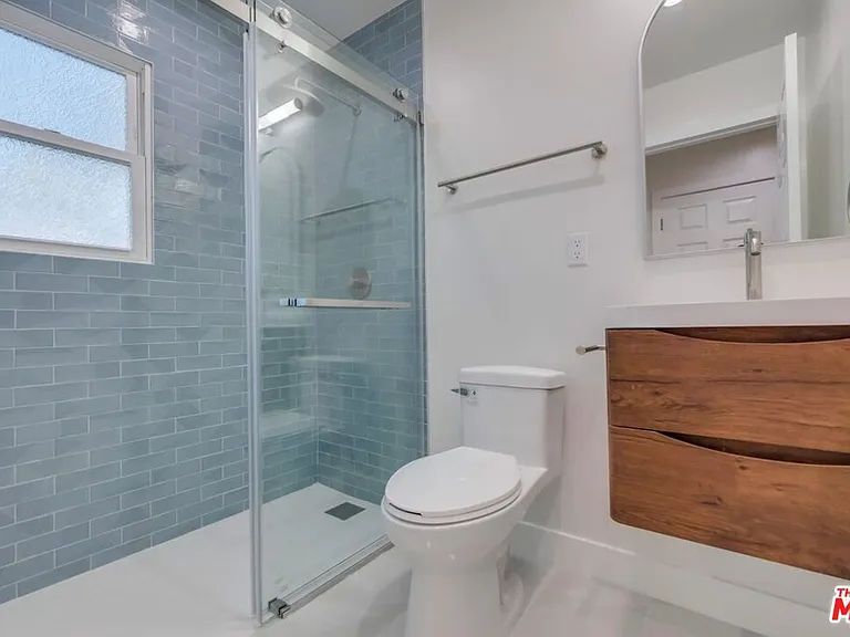8356 Kittyhawk Ave — Photo 18