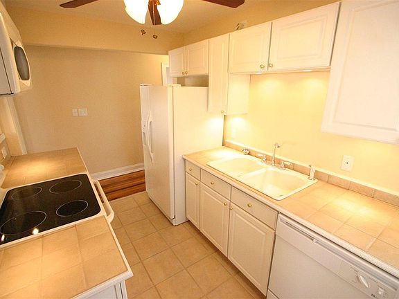4th image of 1121 N Devilliers St