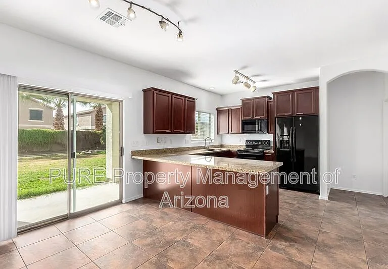 17753 W Caribbean Ln — Photo 33