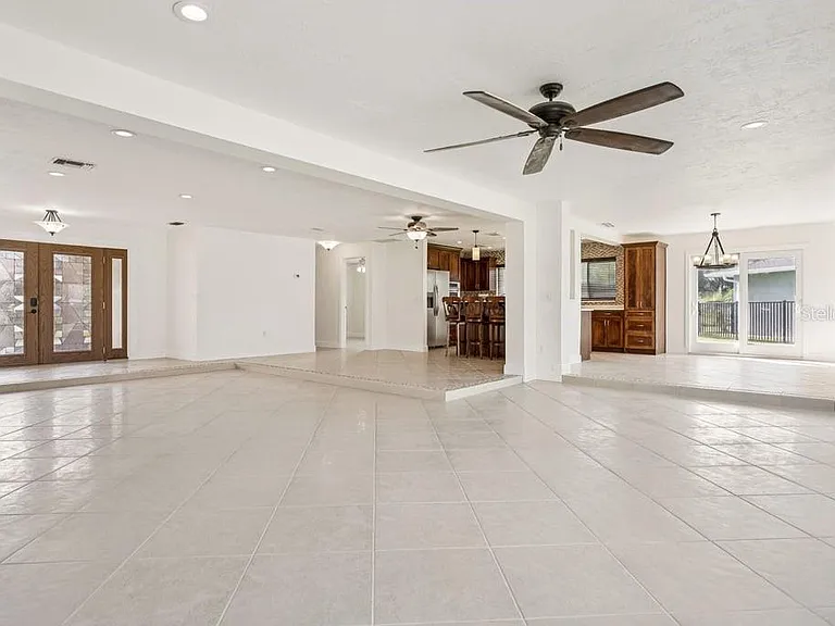 3734 Topsail Trl — Photo 9