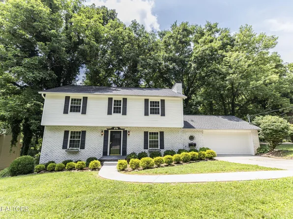 1825 Stonebrook Dr, Knoxville, TN 37923