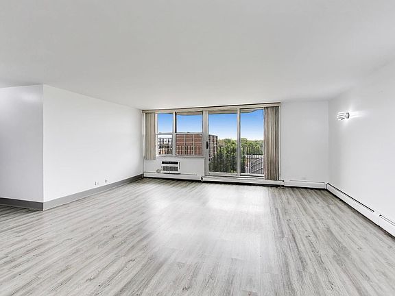 5th image of 33 N Main St APT 5B