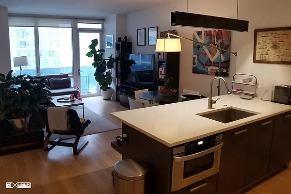 Rented by Citi Habitats | media 11