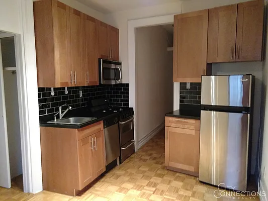 Rented by City Connections Realty | media 19