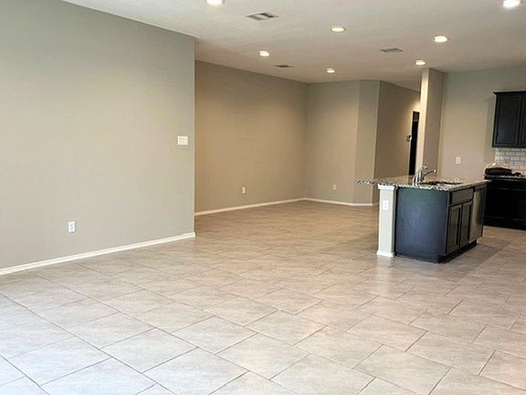 5th image of 8310 Rose Petals Ln