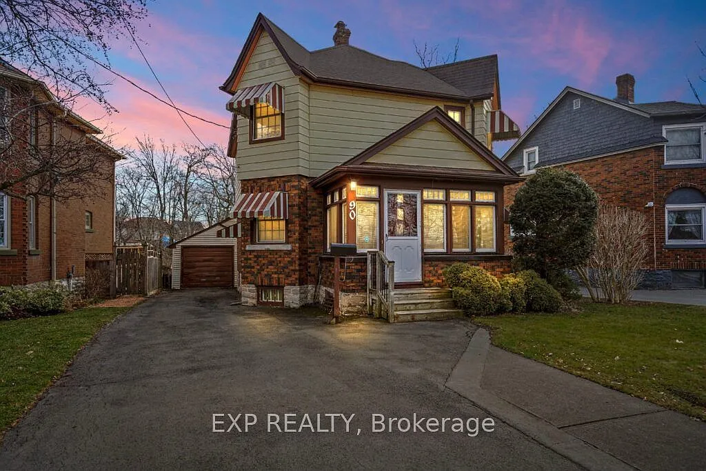 3 bed, $2,200 — Photo 3