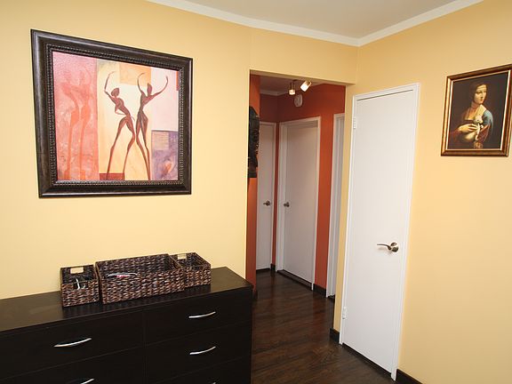 5th image of 3344 91st St APT 2R