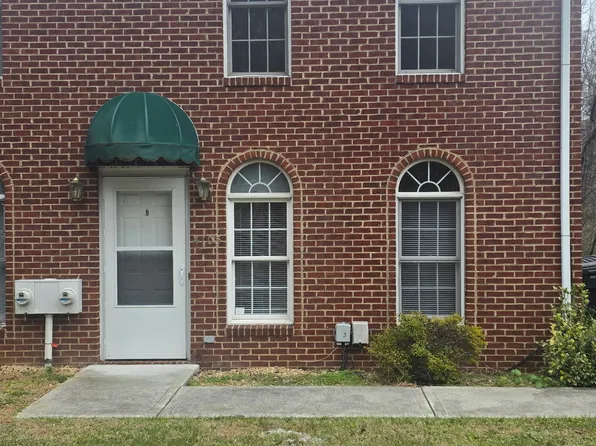 4107 Cresthill Dr, Roanoke, VA 24018